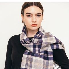 Lambswool Scarf: The House of Balmoral, Scotland