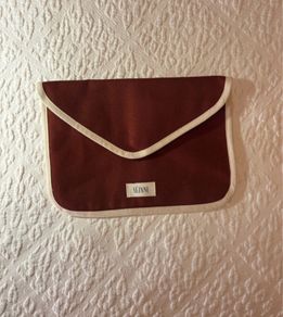 Sezane pouch