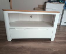 Corner TV Unit