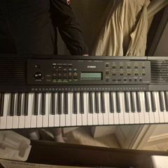 Yahama PSR 283 keyboard