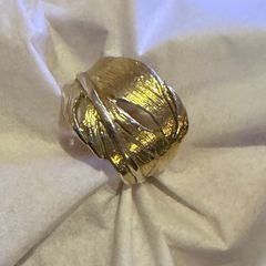 Chupi Leaf Ring
