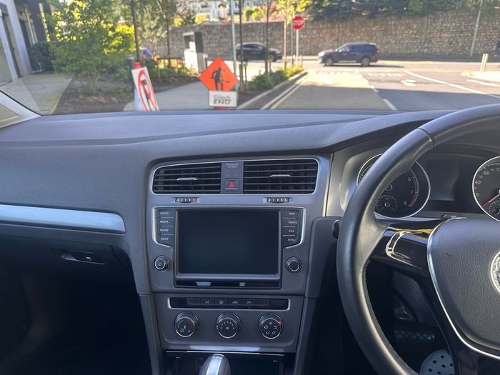 2016 Volkswagen Golf LOW MILEAGE