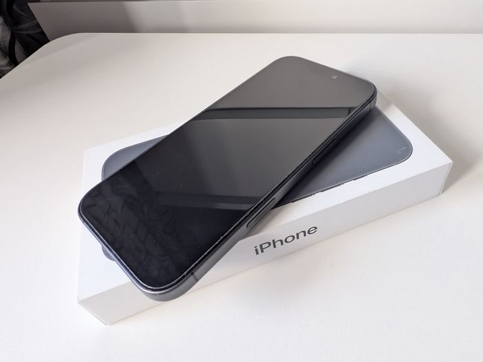 iPhone 17 Black 256GB Like New Less than 1 month old
