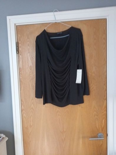 Saloon Black Top.  S.- XL - 18.   B.N.W.T
