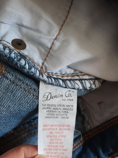 Denim skirt size 5-6y