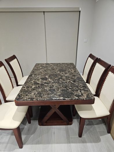 kitchen table and chairs