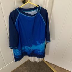 Blue T-shirt age 11/12