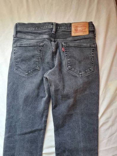 levis 511 Size 32/30 zip fly stone wash Black In excellent condition
