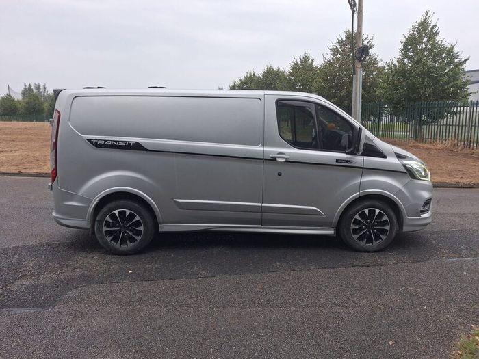 Ford transit custom sport