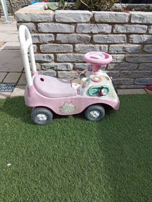 Minnie mouse car/walker