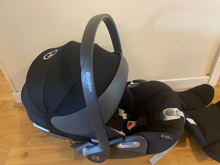 Cybex cloud z bundle - like new - can sell separately