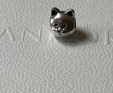 Pandora Cats head charm