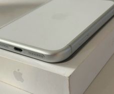 iphone 17 pro max & Torras case