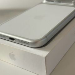 iphone 17 pro max & Torras case