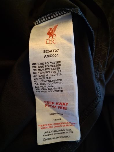 Liverpool Football Club Quarter Zip Top. Youth Age 9 To 10 Years. Official LFC Merch. Collect In Dublin Or Receive Via Post.