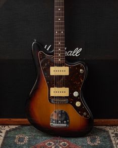 Fender Jazzmaster JM66 2010-2012 - 3-Tone Sunburst