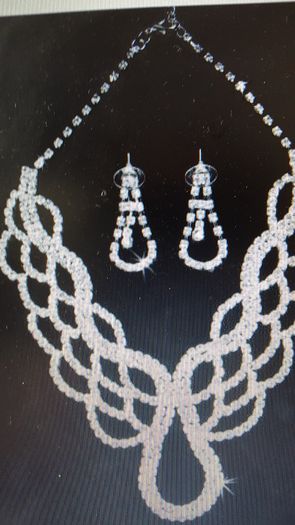 Bridal Neck piece and matching Earrings ( DEBS )