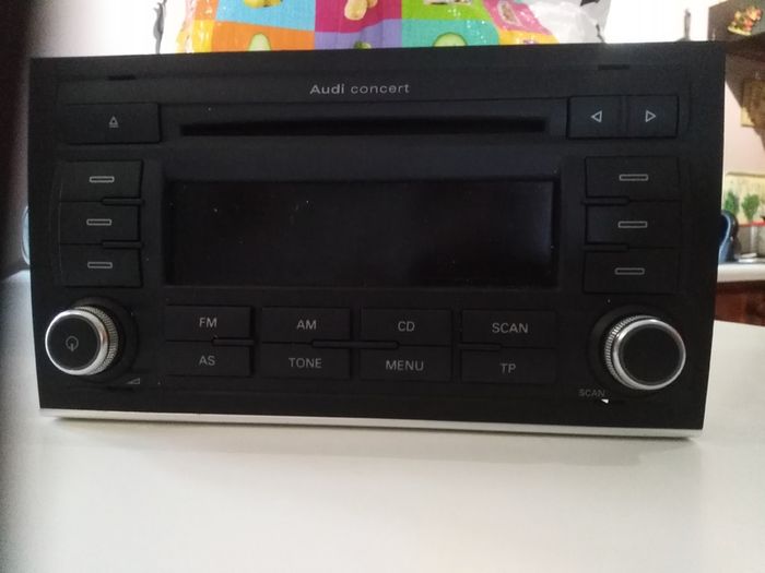 Audi A4 B7 /B6 Audi Concert Double Din CD/radio stereo headunit 8EO 035 186 AL