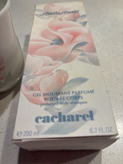 - Cacharel Anais Anais Royal Doulton 9 cm high vase / tumbler / container and Free ( almost full ) perfumed body shampoo ( 200 ml )