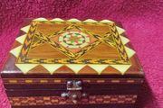 Vintage Musical Jewellery / Trinket Box