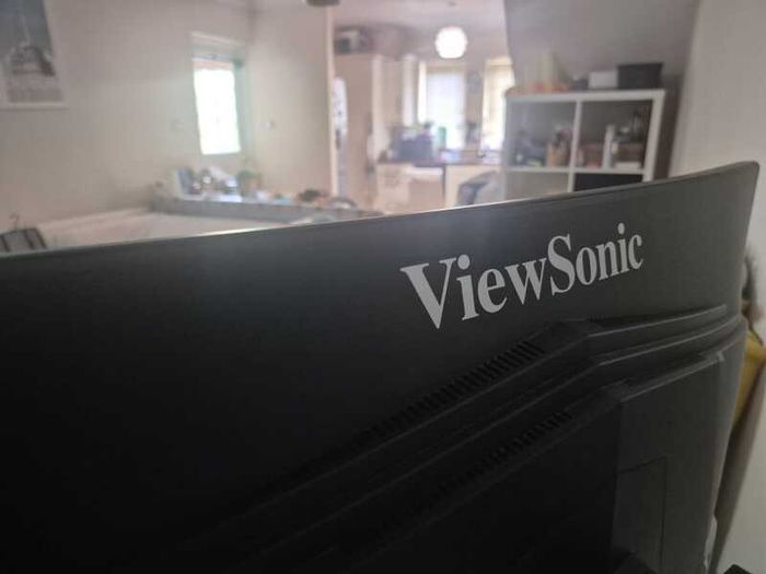 Viewsonic 32 Inch Gaming Curved Monitor for Sale.