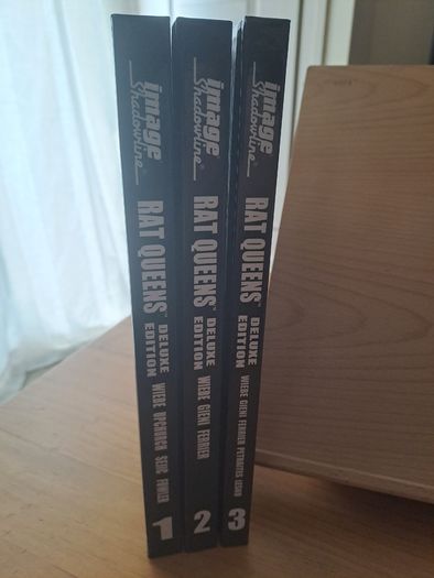 Rat Queens Deluxe Edition Volume 1-3 (RAT QUEENS DELUXE HC)