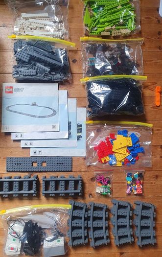 Lego City 60337:Express Passenger Train (2022) 100% Complete (NO BOX)