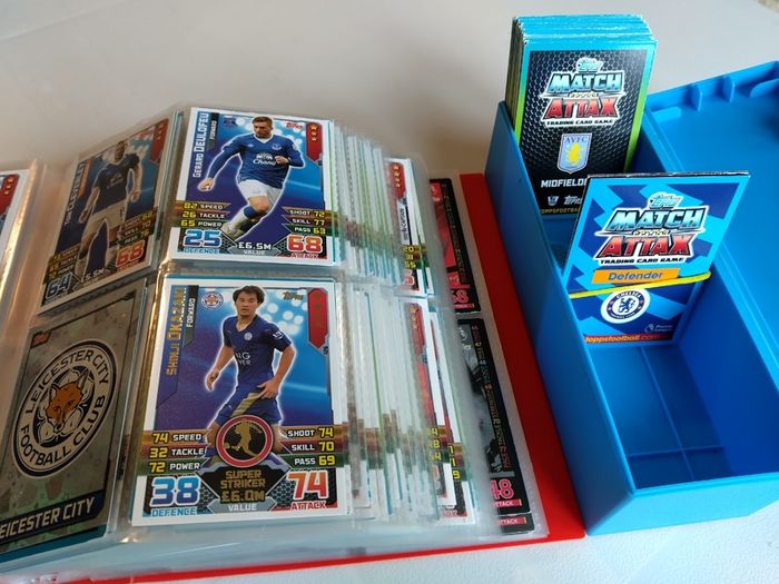 Match Attax 15/16 in Binder.  (Other seasons also)