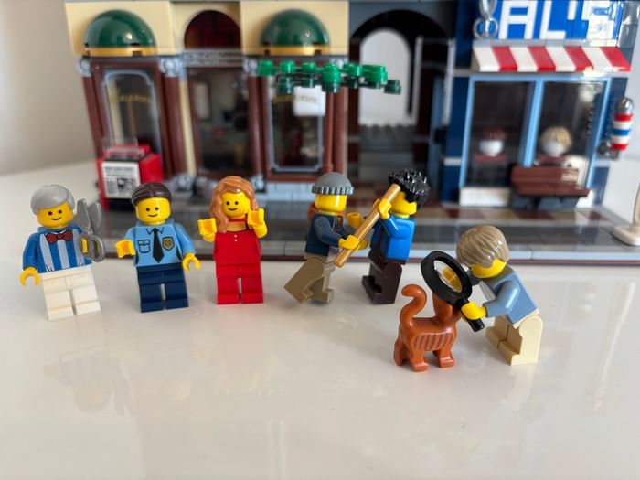 LEGO Creator Lot 6 Sets - 10232 10251 10246 10260 10218 10243