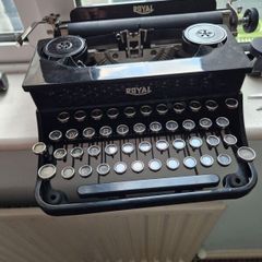 Tyrewritter -Royal