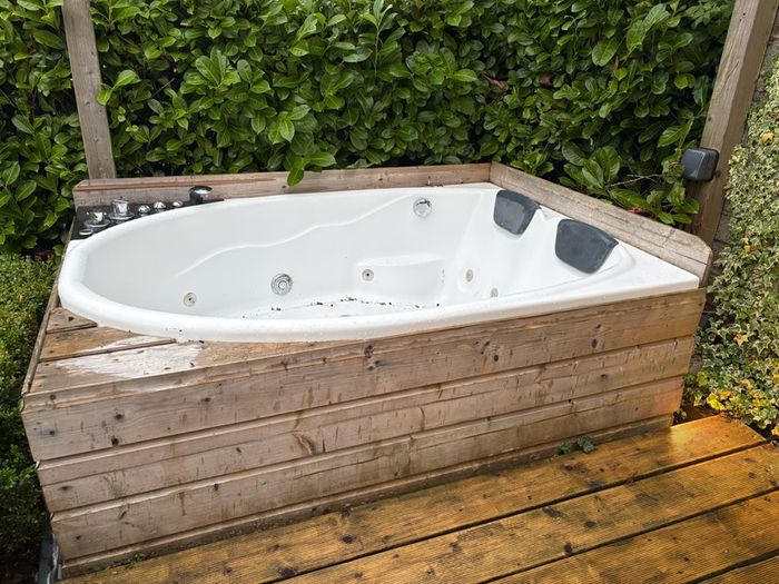 Jacuzzi Bath