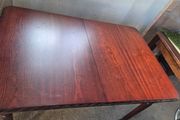 Expanding kitchen table