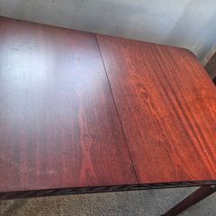 Expanding kitchen table