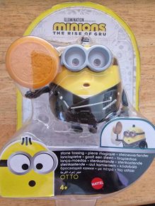 BRAND NEW Minions: The Rise of Gru Stone Tossing Otto Action Figure