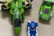3x transformers  switch and go dino witch sounds and lights   Excellent condition like new  Perfect working order
