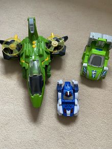 3x transformers  switch and go dino witch sounds and lights   Excellent condition like new  Perfect working order