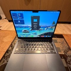 Macbook Air M2 // 8gb Ram // 256gb Ssd