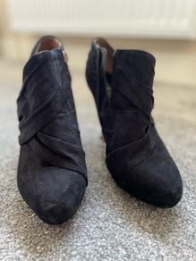 Black Guess Ankle Boots
