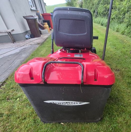 Castle Garden hydrostatic (automatic)ride on mower