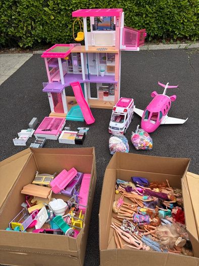Barbie Dreamhouse bundle