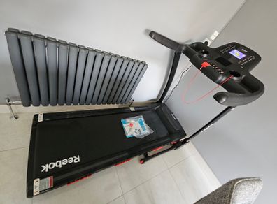 Very Good Reebok Treadmill 2.0 HP Motor and Electronic Incline