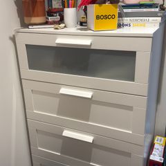 White 4-drawer chest with frosted glass top drawer