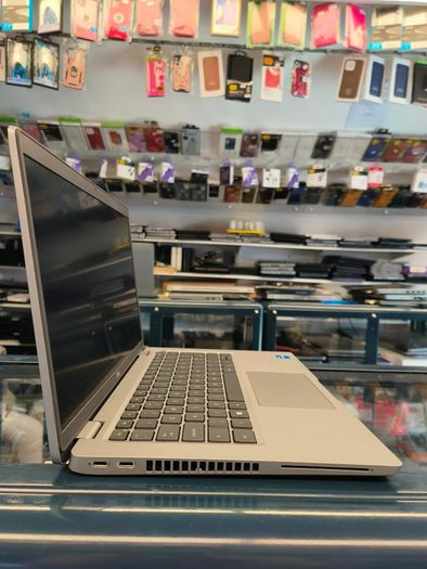 Dell Latitude 5430 (12th Gen) Core i5 1245U 8GB RAM 256GB SSD Windows 11 Pro 14.1" FHD Laptop (SALE PRICE)