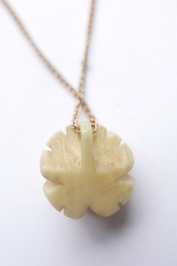 Vintage Dainty Flower Pendant Necklace 1/20 12K Gold Plated . length 16"