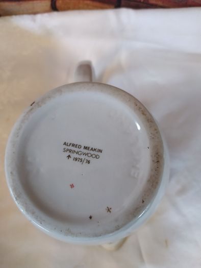 1975/76 Alfred Meakin jug,Springwood pattern