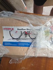 Roof bike carrier