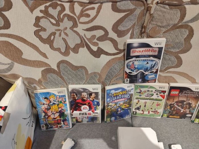 Wii bundle with 7 games