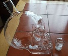 New glass crystal SKULL Decanter. 1000ml fill.