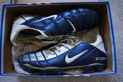 Football Boots Nike Air Zoom Total 90 II Navy/White (2002) Size 6.5UK FG