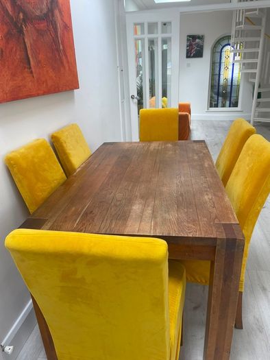 Solid oak dining table and 6 chairs